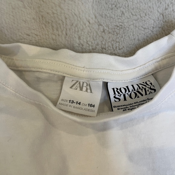 ZARA Rolling Stones Crewneck Sweatshirt & Tee **LIKE NEW** - Picture 10 of 10
